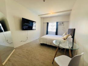Brand new! Minimalist studio space